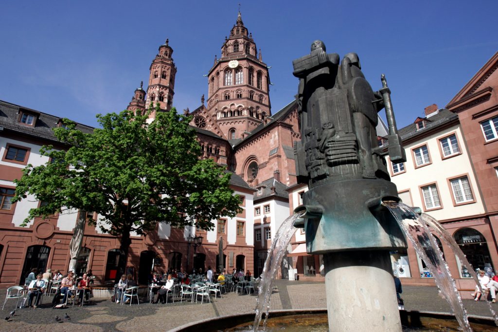 Leichhof with Cathedral view Copyright Landeshauptstadt Mainz